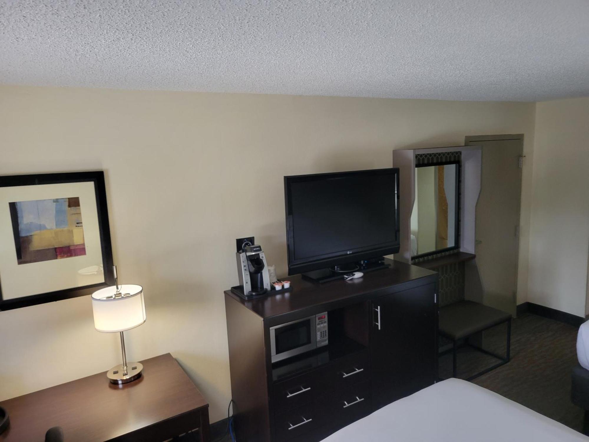 Holiday Inn Hotel Atlanta-Northlake, A Full Service Hotel Тъкър Екстериор снимка