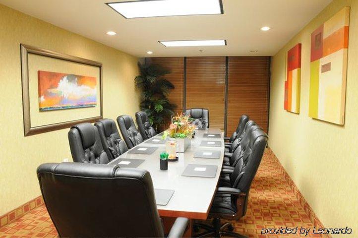 Holiday Inn Hotel Atlanta-Northlake, A Full Service Hotel Тъкър Бизнес снимка