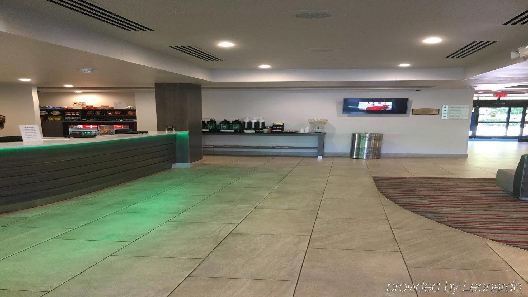 Holiday Inn Hotel Atlanta-Northlake, A Full Service Hotel Тъкър Екстериор снимка