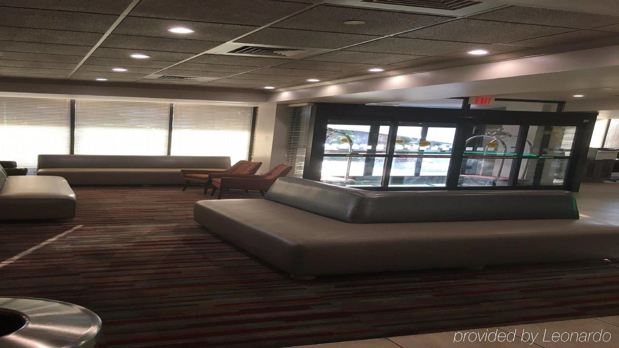 Holiday Inn Hotel Atlanta-Northlake, A Full Service Hotel Тъкър Екстериор снимка